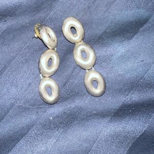 SILVER fashion earrings, pretty dangles! Elegant!